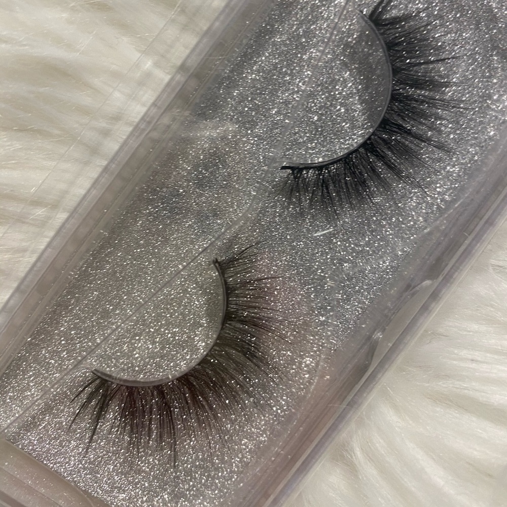 2 pairs of lashes | beautiful lashes